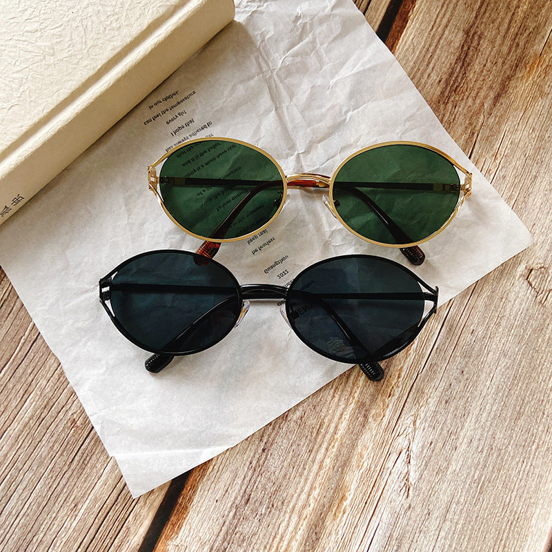 Runde Sonnenbrille mit Goldenen Akzenten Brehn