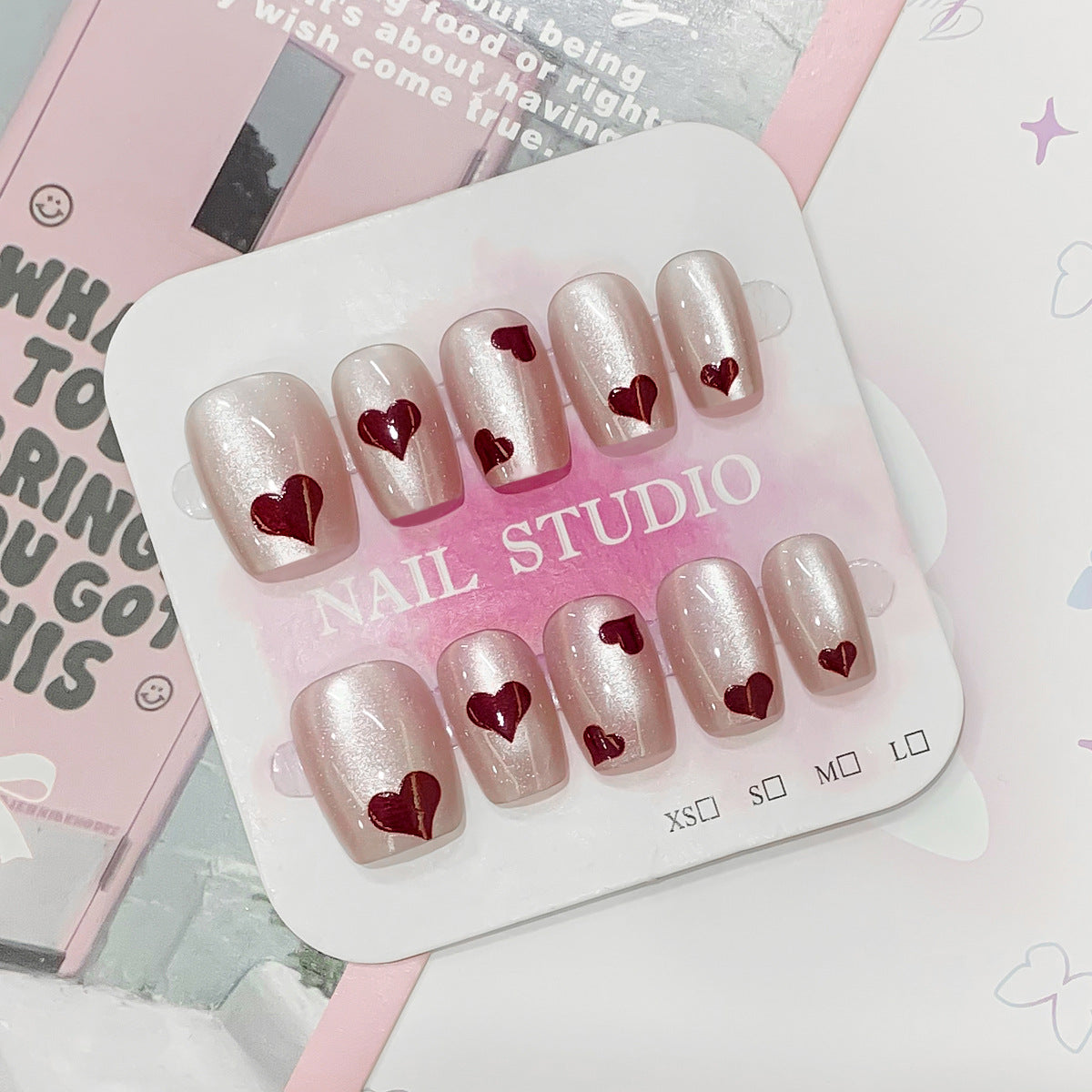 Künstliche Nagelspitzen mit Herzchen Design Brehn