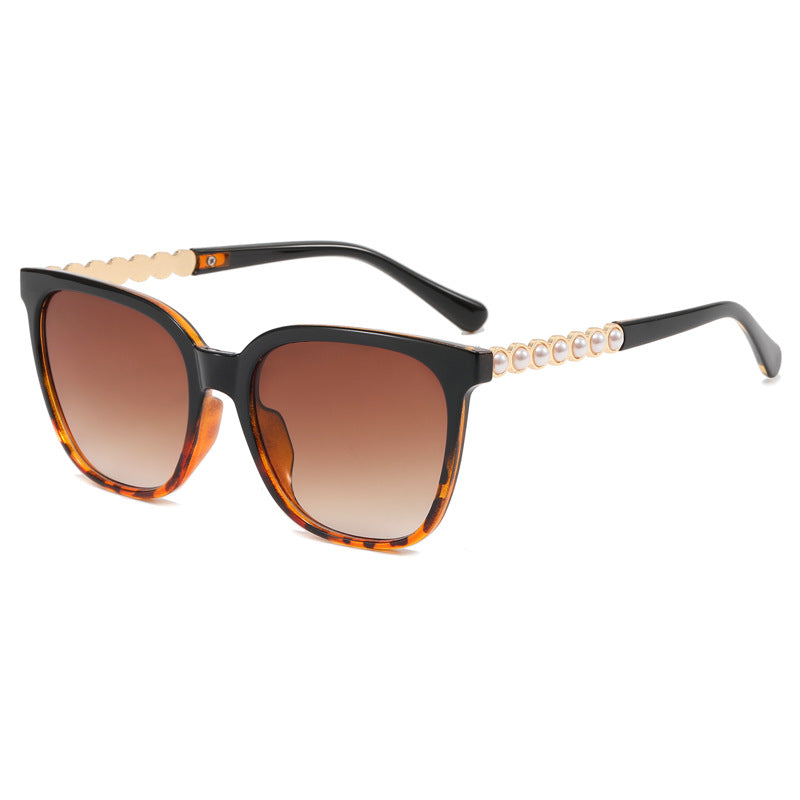 Damen Oversize-Sonnenbrille mit eleganter Perlenschmuck-Verzierung Brehn