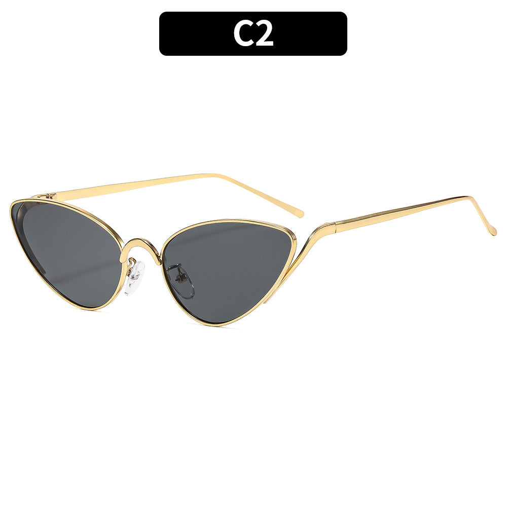 Luxuriöse Cat-Eye-Sonnenbrillen mit Metallelementen