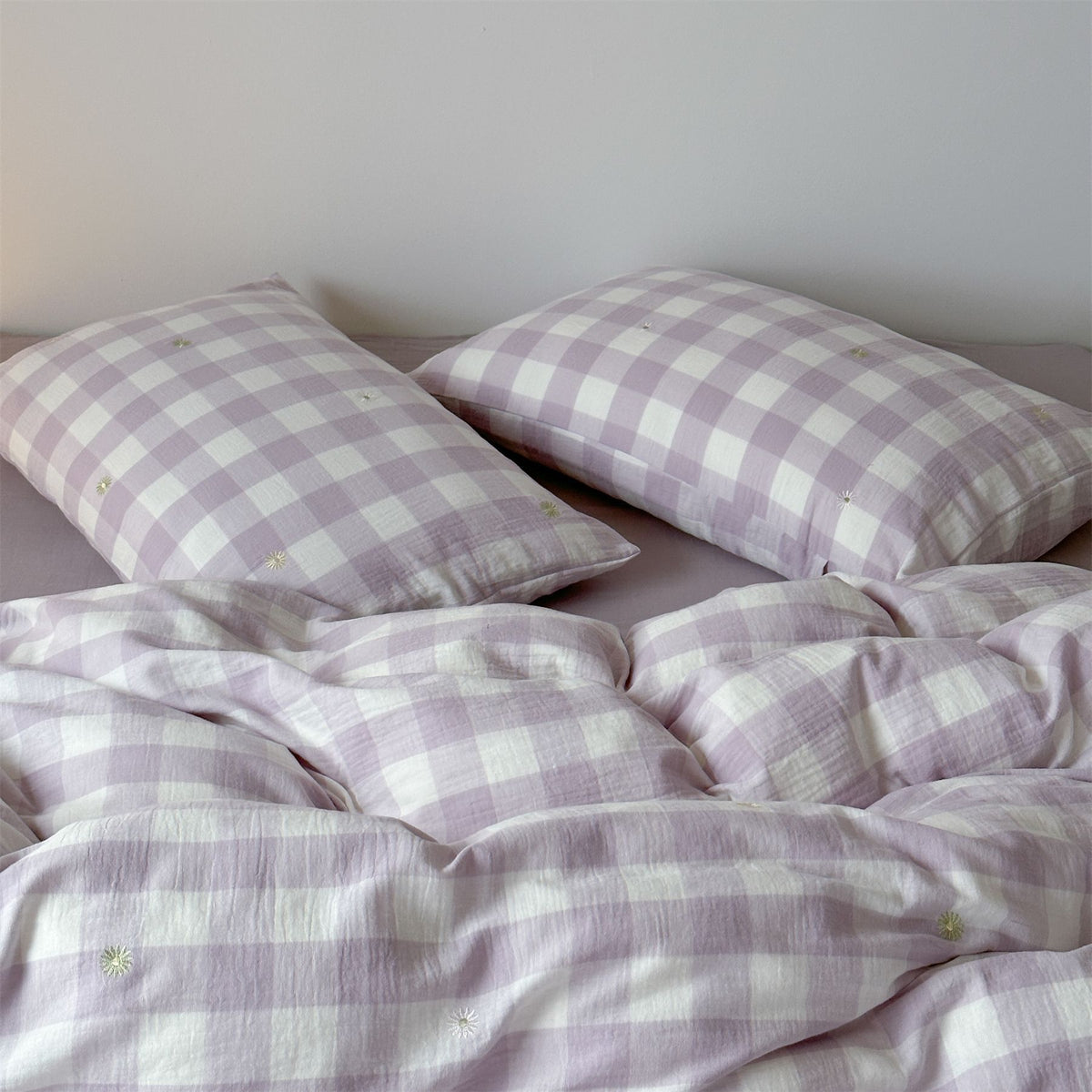 Bettbezug-Set aus leichter Baumwoll-Musselin mit kariertem Struktur- und Zierstickdesign