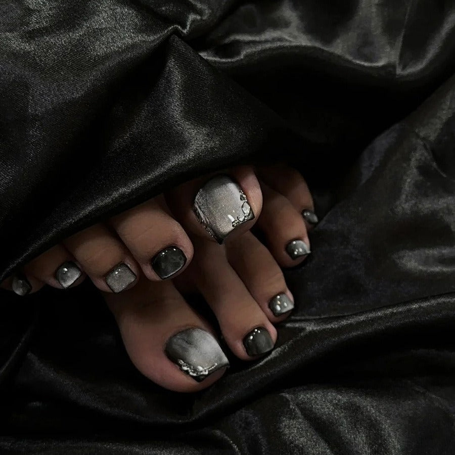 Kunstnagelset mit glänzender Oberfläche und Pflegezubehör Brehn