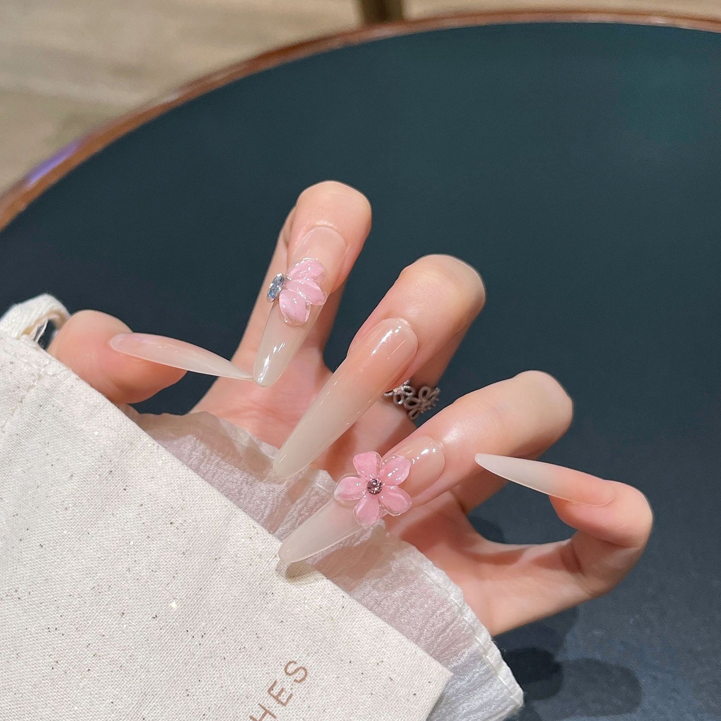 Blumen-Design Press-On Nagelverlängerungen Brehn