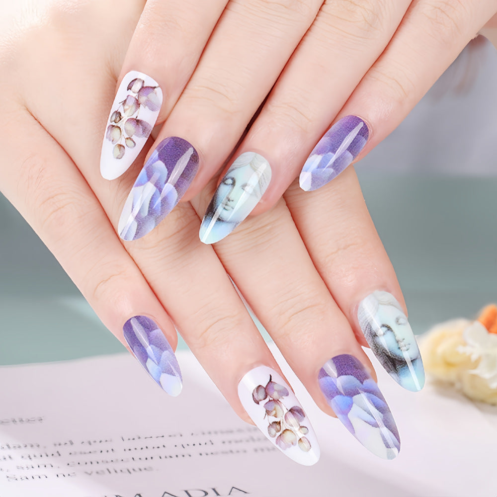 Kunstnägel mit botanischen und kunstvollen Designs Brehn