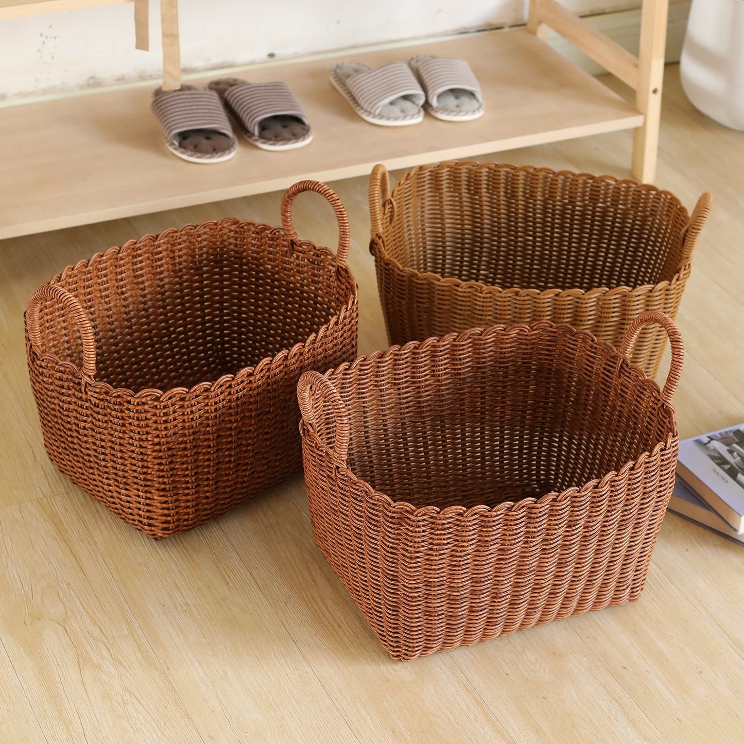 Handgewebter vielseitiger Aufbewahrungskorb mit ergonomischen Griffen Brehn