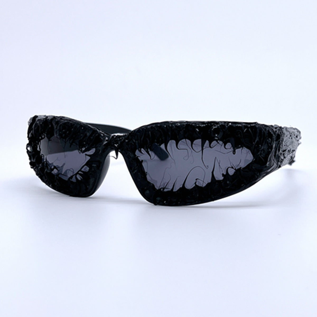 Damen futuristische Sonnenbrille im avantgardistischen Design Brehn