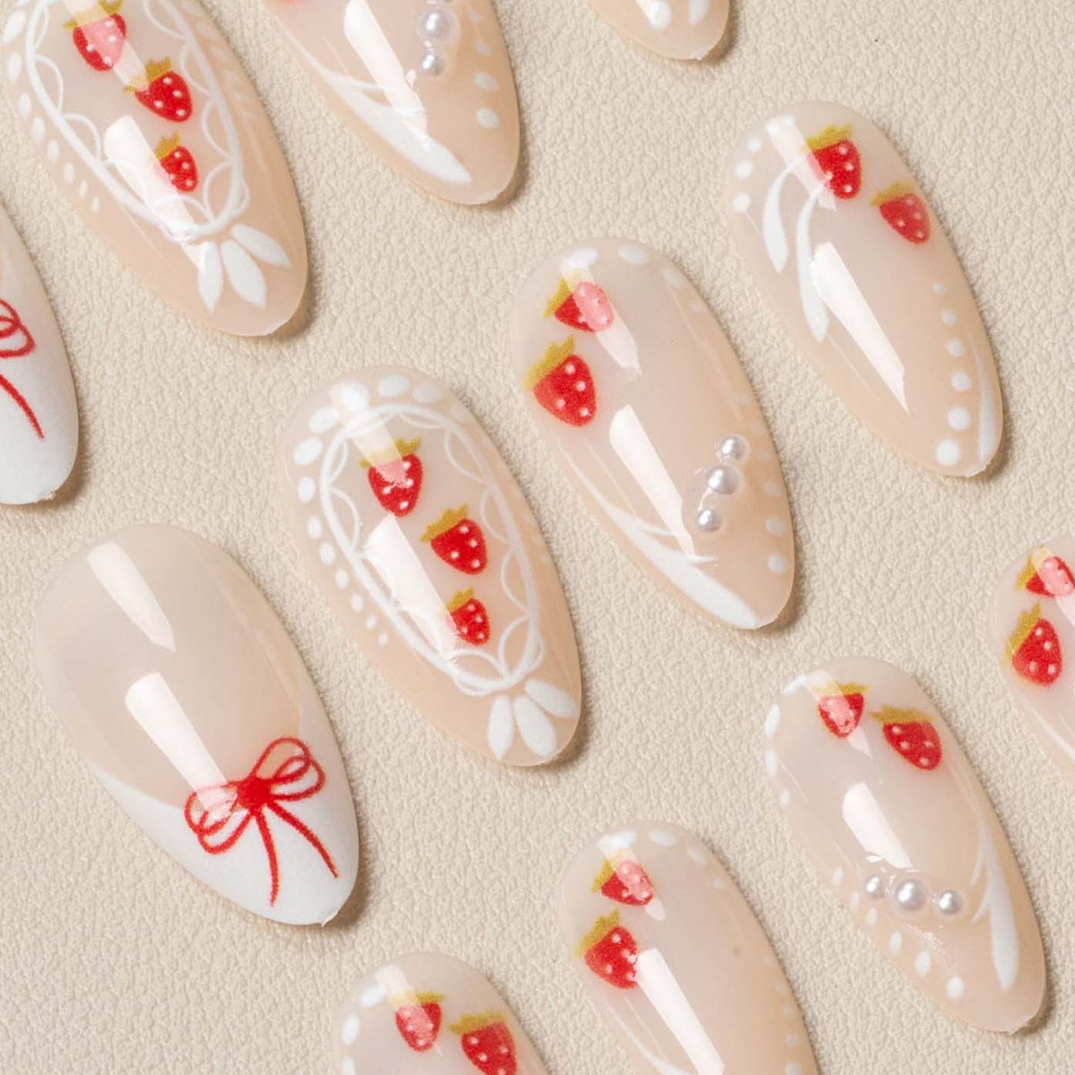 Dekorative Nagelkunst