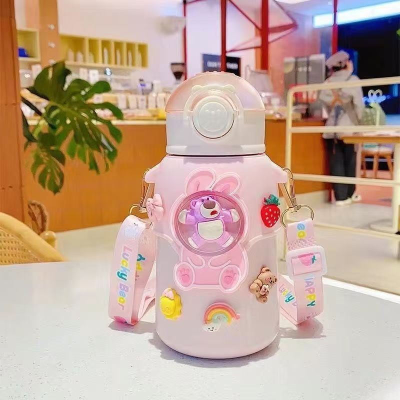 Damen verspielte und stylische Isolierflasche mit bunten Anhängern Brehn