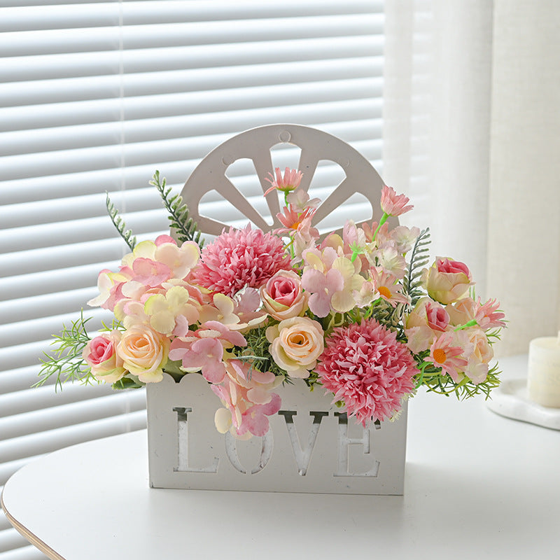 Dekorativer künstlicher Blumenstrauß