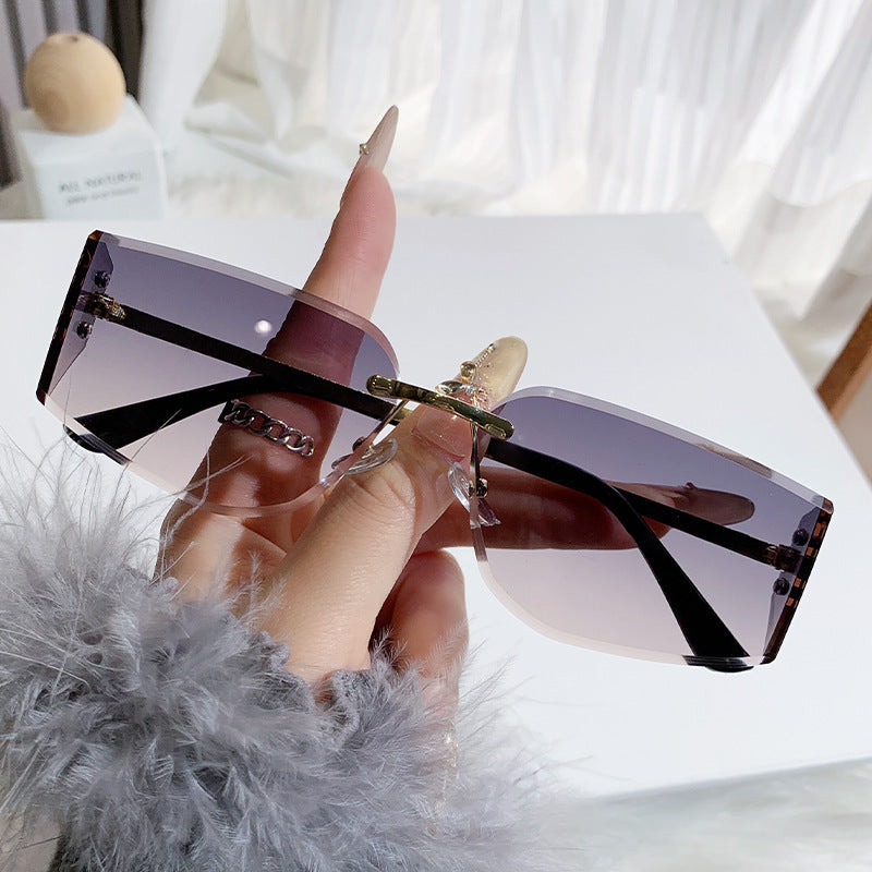 Damen elegante Sonnenbrille mit hochwertigem geometrischem Design Brehn