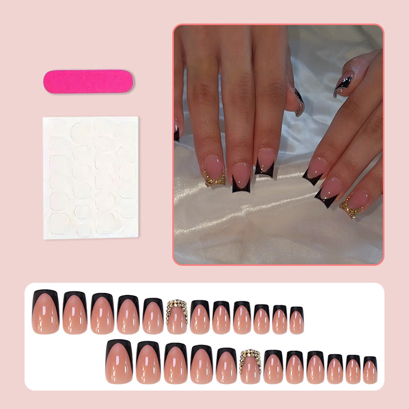 Kunstnagelset mit elegantem französischem Design und glamourösen Akzenten Brehn