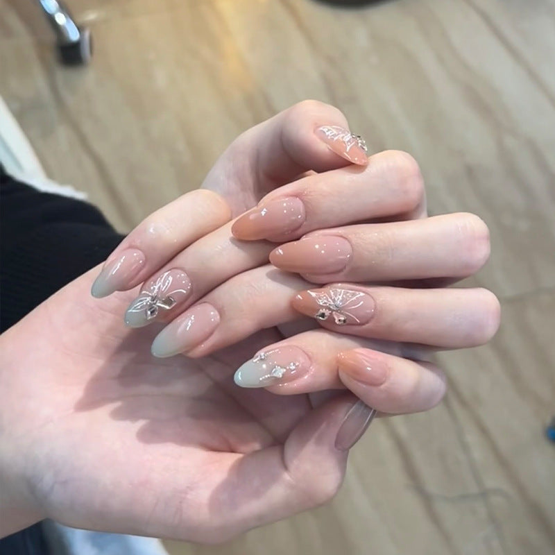 Elegantes Press-On-Nagelkunst-Set mit floralen und Edelstein-Akzenten Brehn