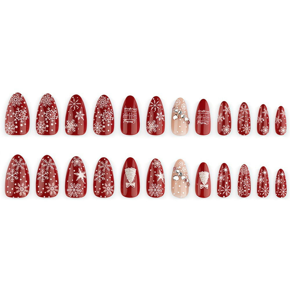 Kunstnägel im festlichen Weihnachtsdesign Brehn