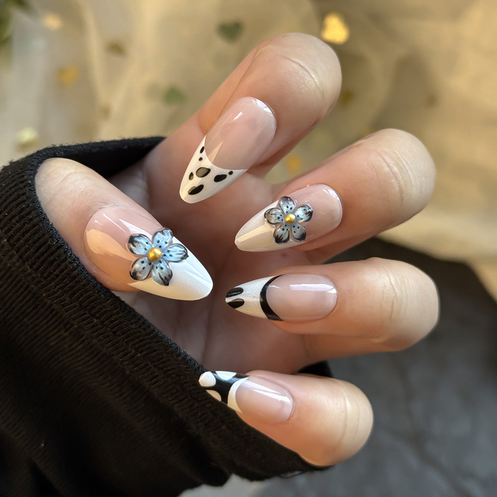Blumen-Themen Press-On Nageldesign-Kollektion Brehn