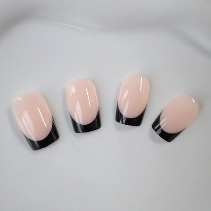 Elegantes Nagelkunstset mit Schleifenverzierung Brehn