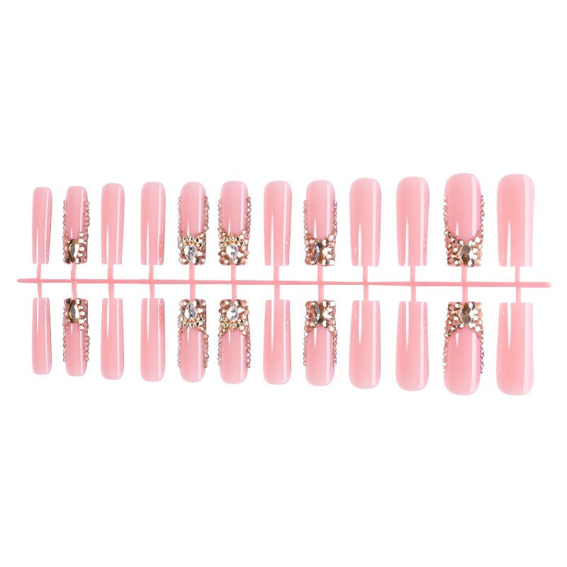 Kunstnagelset mit eleganten Strass- und Glitzerakzenten Brehn