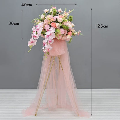 Elegante Blumen Design Ständer mit Tüll