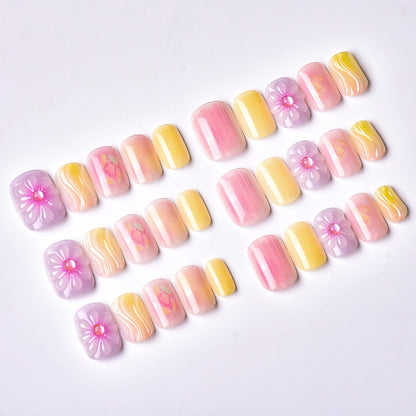 Künstlerisches Floral Press-On Nails Set Brehn