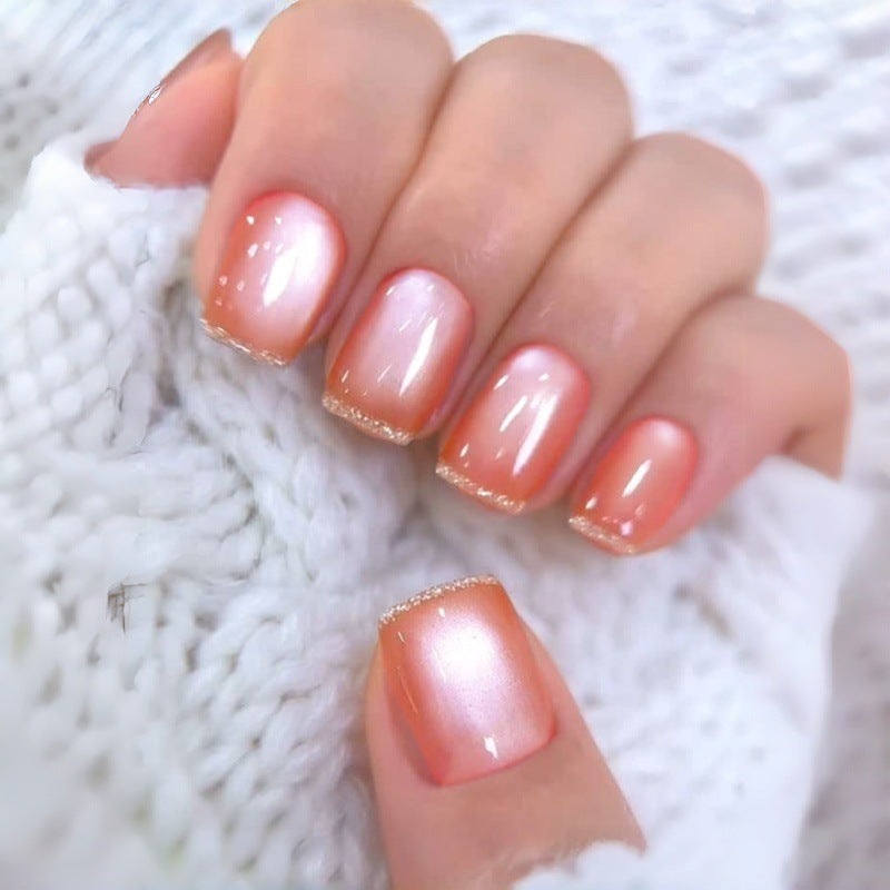 Glänzende French Tip Drucknägel mit Schimmer-Effekten Brehn