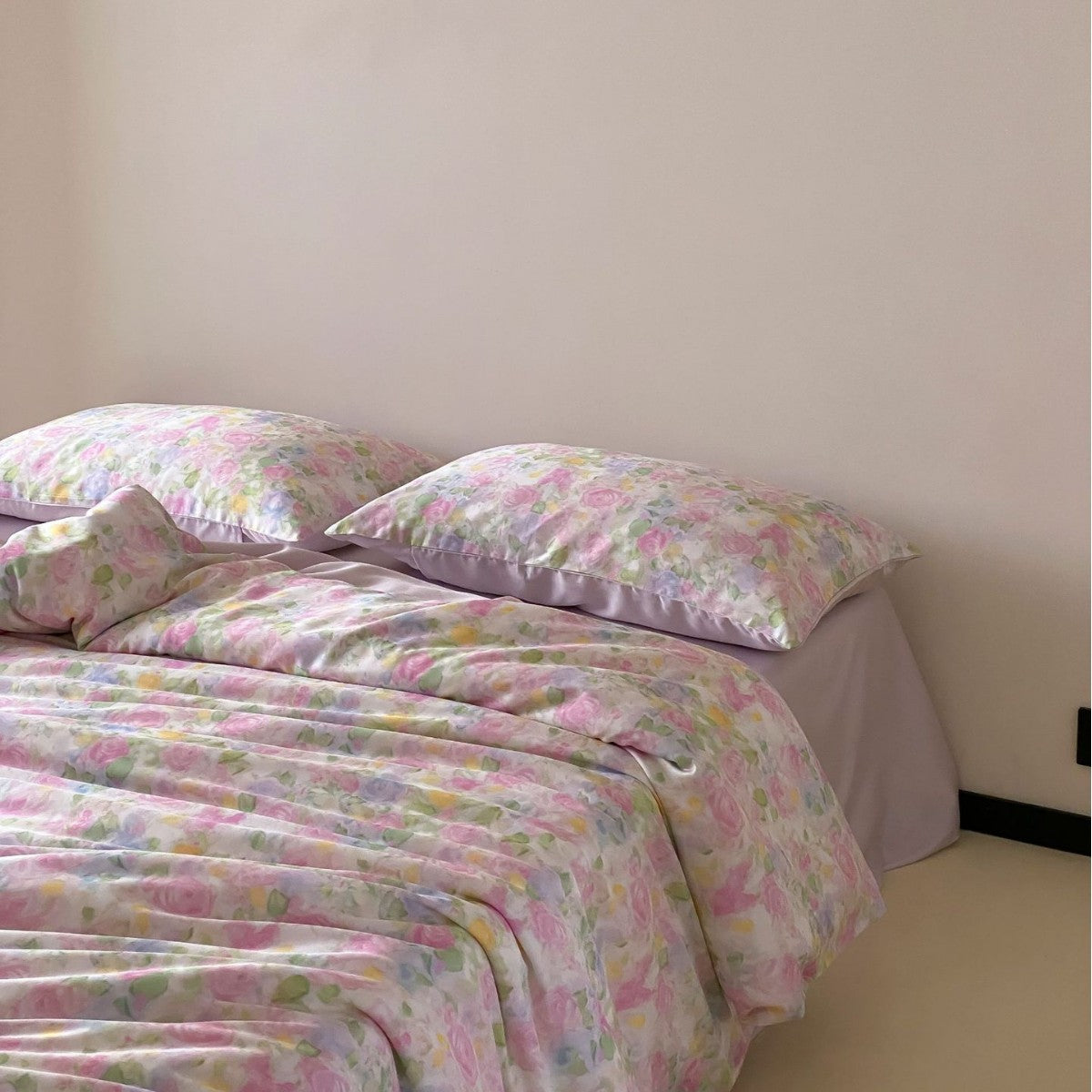 Luxuriöses Satin-Bettbezug-Set mit spitzenbesatz