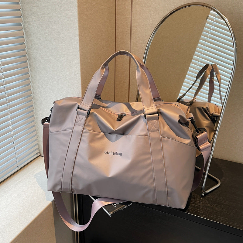 Multifunktionale Sport- Und Reisetasche Mit Strukturierter Oberfläche Brehn
