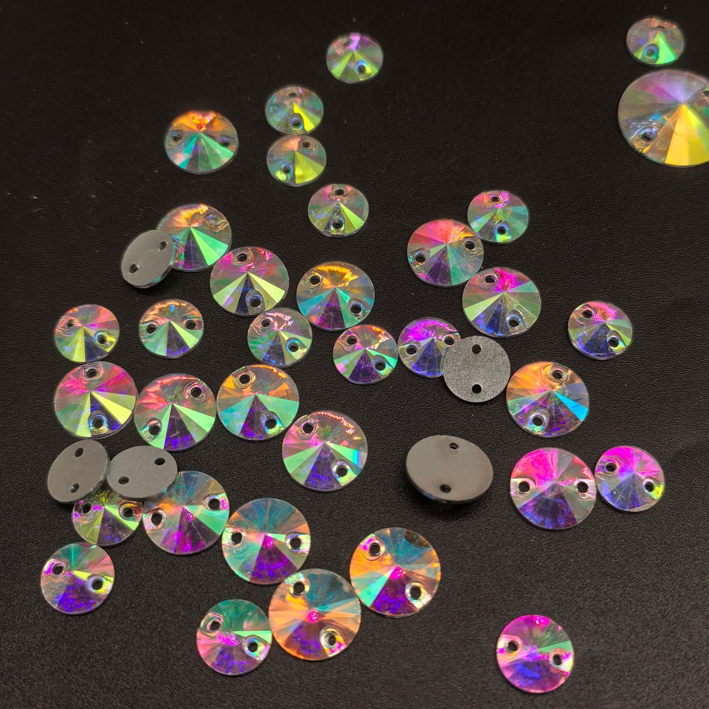 Funkelnde Strass-Applikationen Brehn