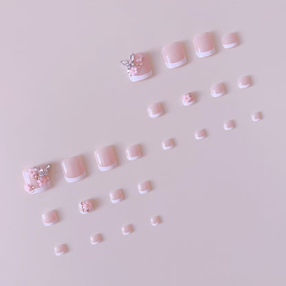 Kunstnagelset mit eleganten 3D-Blüten und Glitzerakzenten Brehn