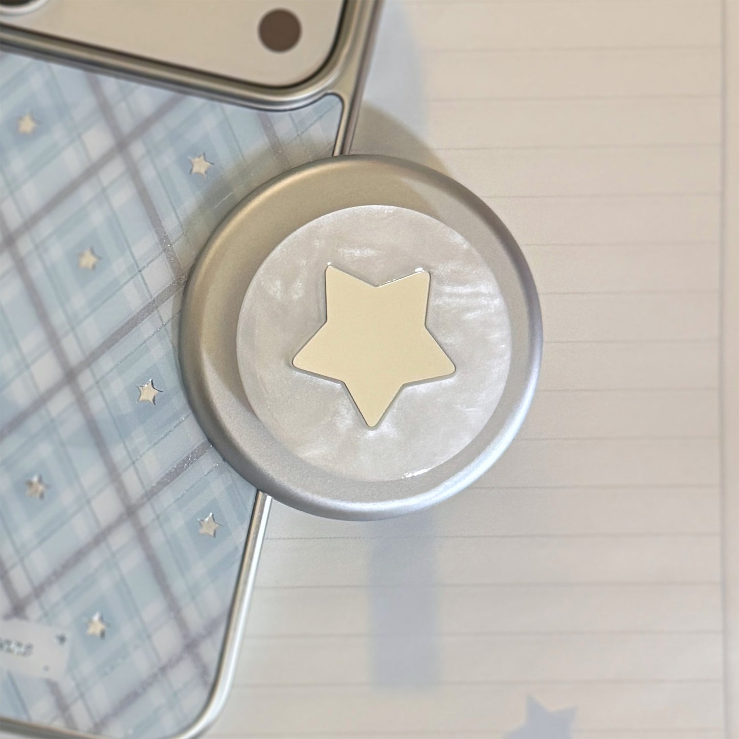 Smartphone Fingerhalter im stilvollen Sternendesign Brehn