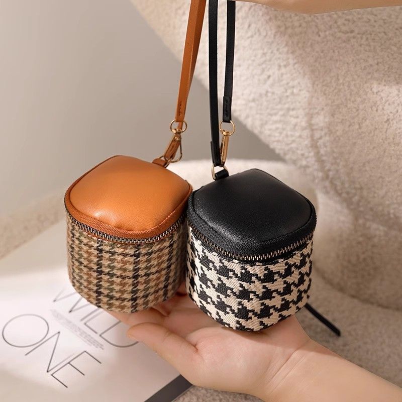 Strukturierte Leder Mini Kosmetiktasche Brehn