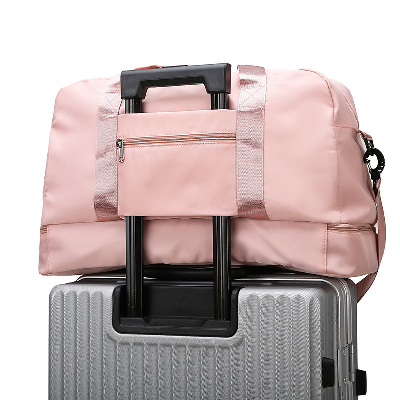 Sportliche Reisetasche Mit Verstellbarem Schulterriemen Brehn