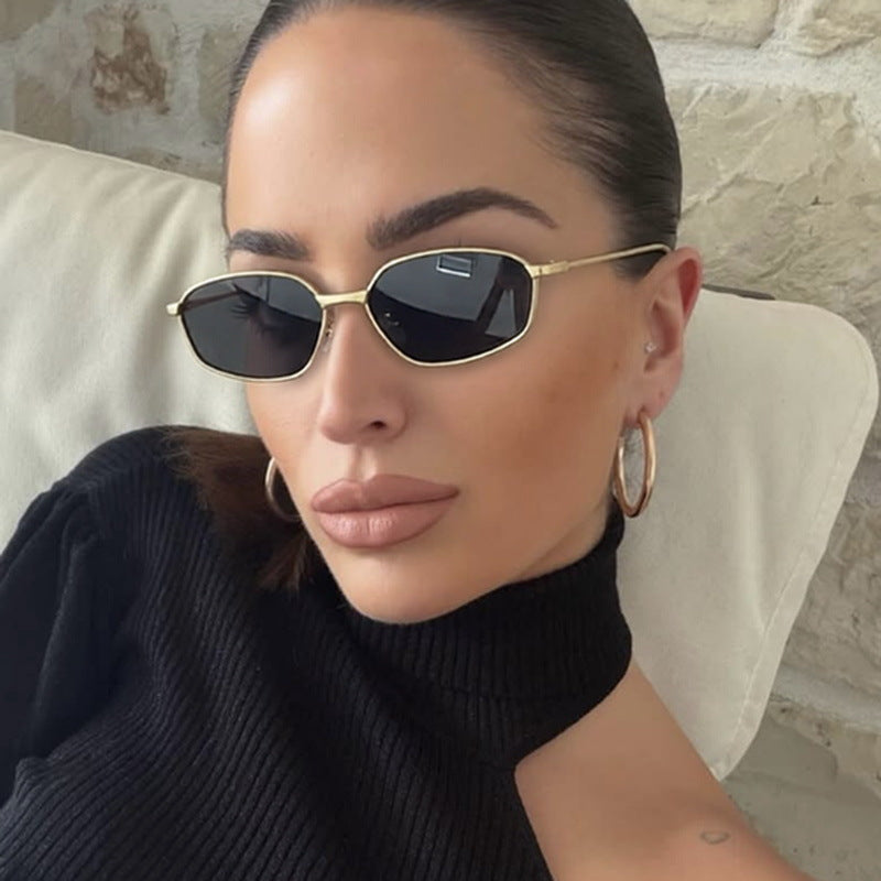 Damen geometrische Sonnenbrille mit schützendem UV-Filter und minimalistischem Metallrahmen Brehn