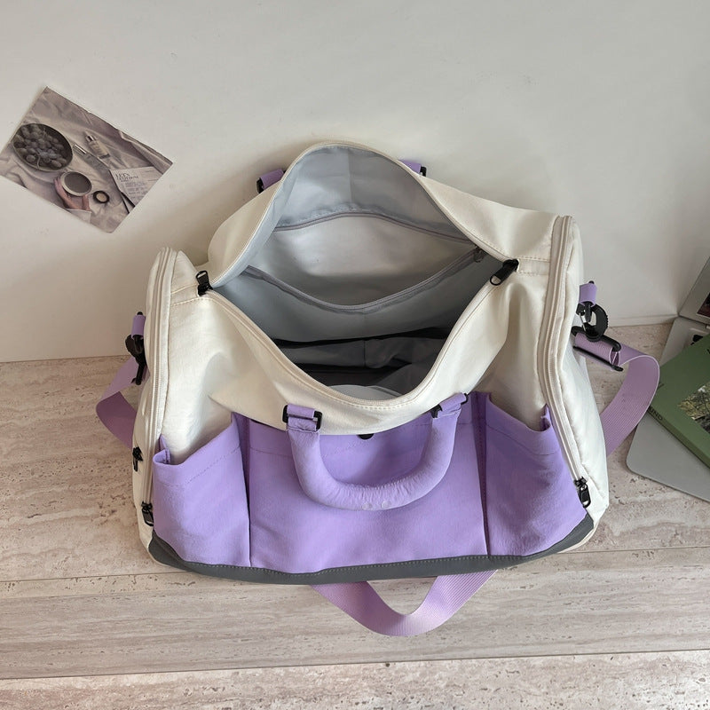 Sportliche Reisetasche Mit Multifunktionalen Eigenschaften Brehn
