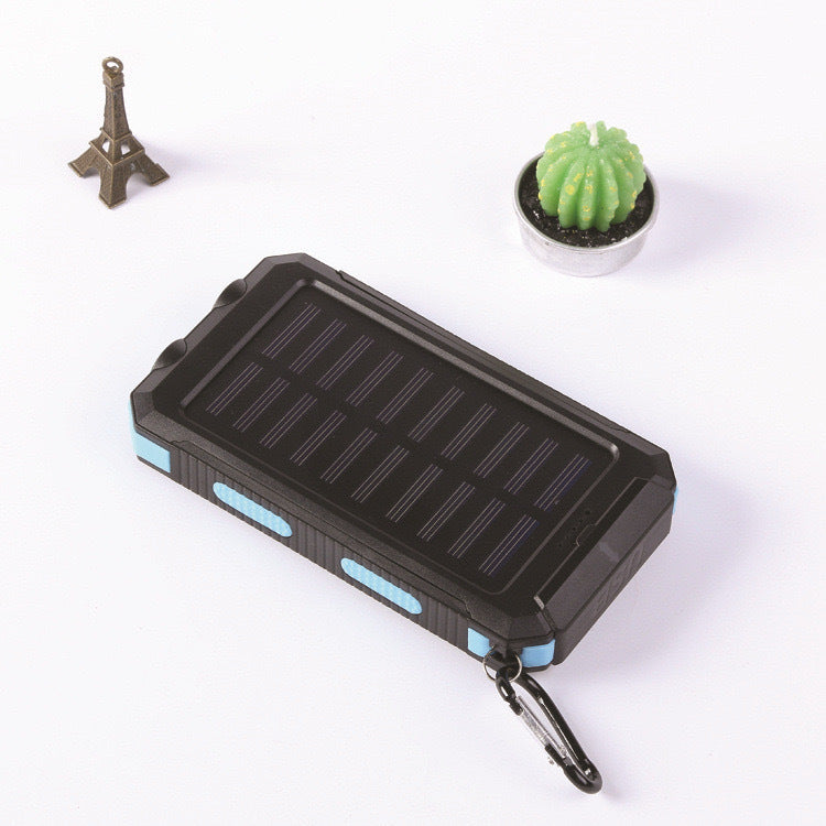 Solarbetriebene Powerbank mit robustem Design und integrierter Schnellladefunktion Brehn