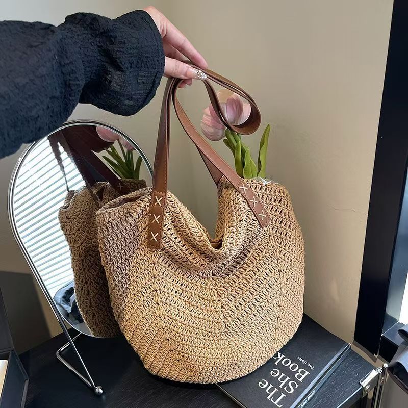 Handgefertigte Strandtasche mit Eleganten Ledergriffen Brehn