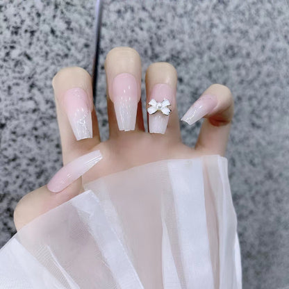 Künstlerisches Press-On Nageldesign Brehn