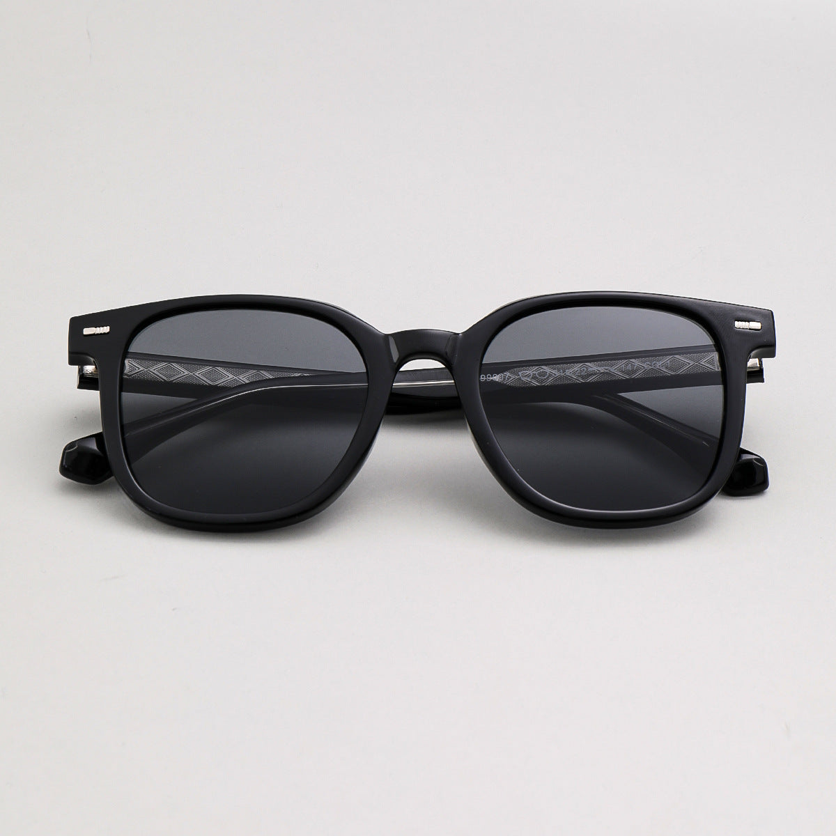 Damen modische Sonnenbrille mit markantem rechteckigen Rahmen und UV-Schutz Brehn