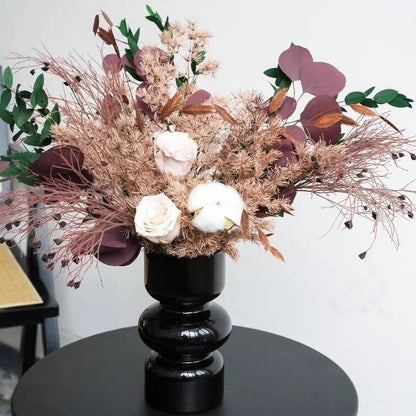 Elegante exquisite Blumenarrangement