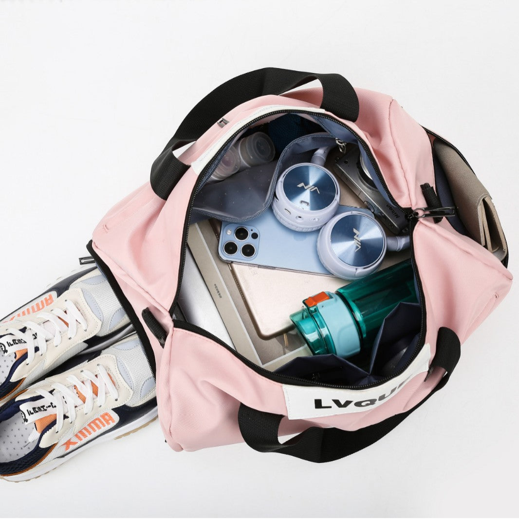 Stilvolle Reisetasche Mit Vielseitigen Trageoptionen Brehn