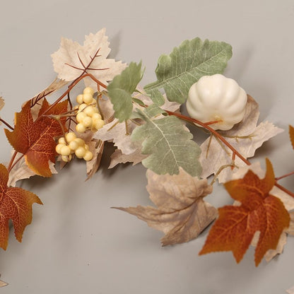 Herbstliche dekorative Blattgirlande