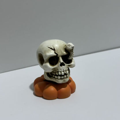 Dekorative Grabsteinfigur mit Gespenst Brehn