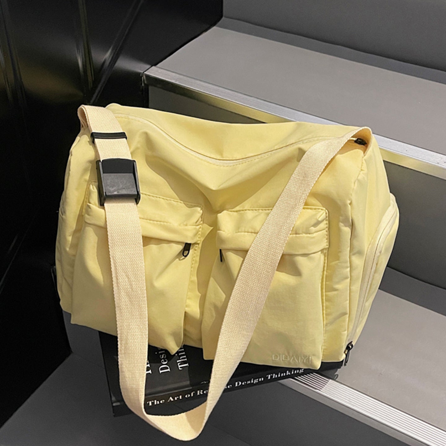 Praktische Outdoor-Reisetasche mit Mehreren Fächern Brehn