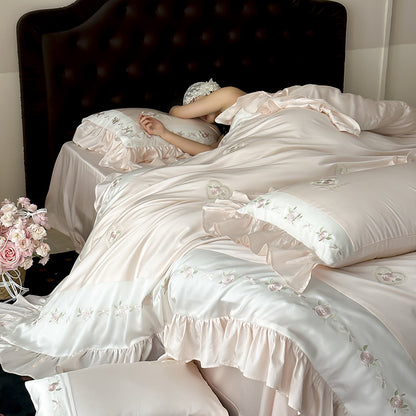 Romantische Bestickte Blumen Satin-Trimm Bettbezug & Rüschenshams Set