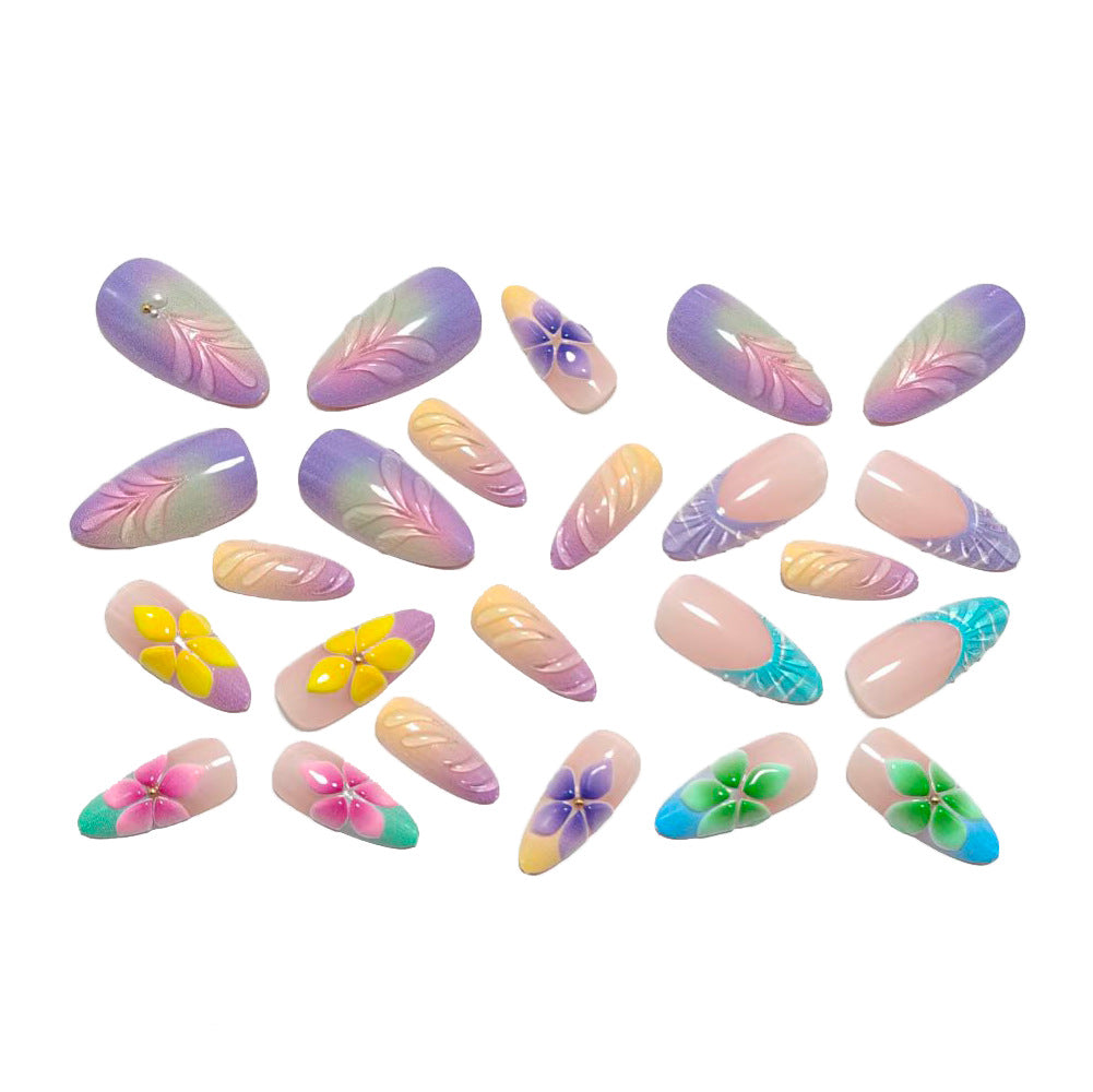 Kunstnägel mit Auffälligem 3D Blumendesign Brehn