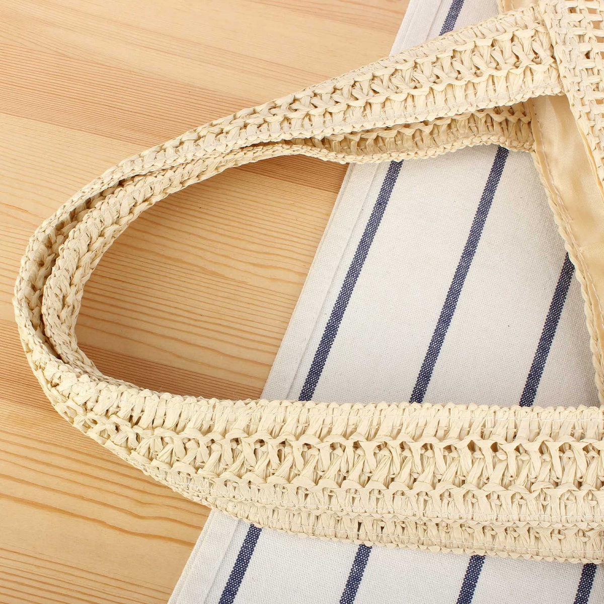Handtasche Aus Handgefertigtem Naturmaterial mit Minimalistischer Ästhetik Brehn