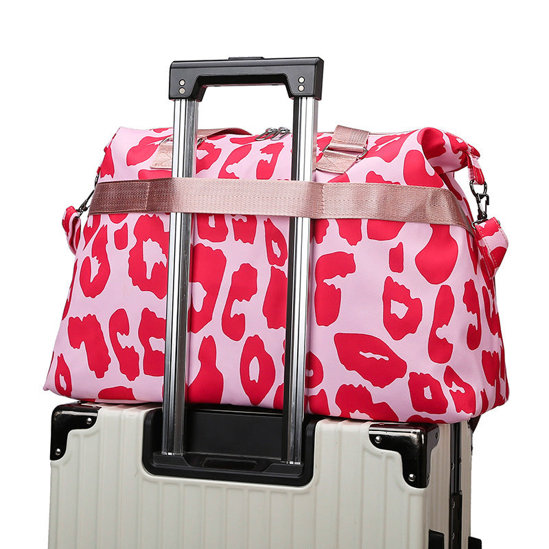 Sportliche Reisetasche mit Trendigem Zebramuster Brehn