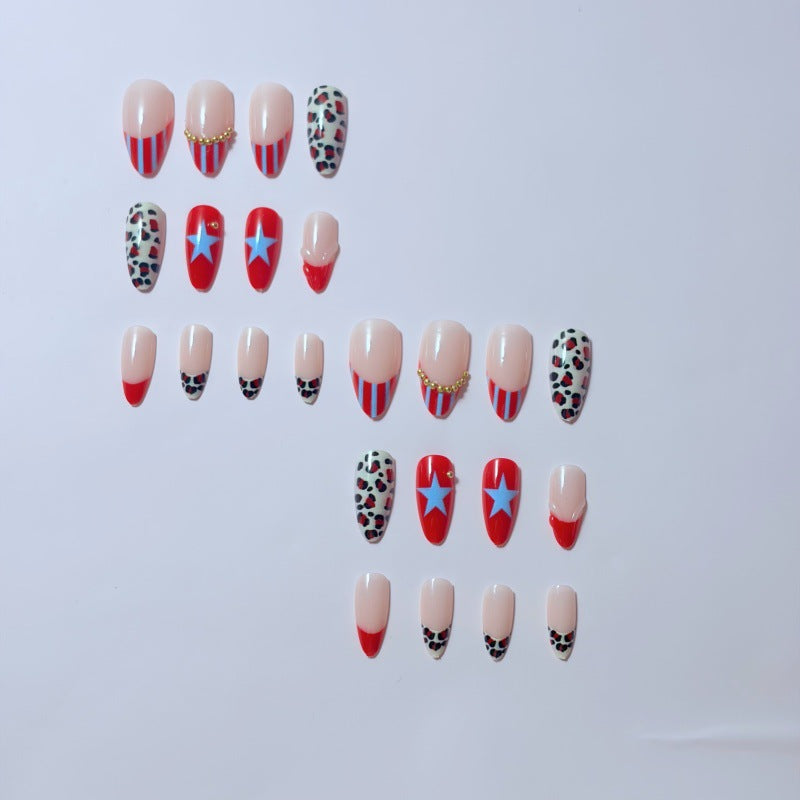 Kunstvolle Nagelspitzen im Retro-Stil Brehn