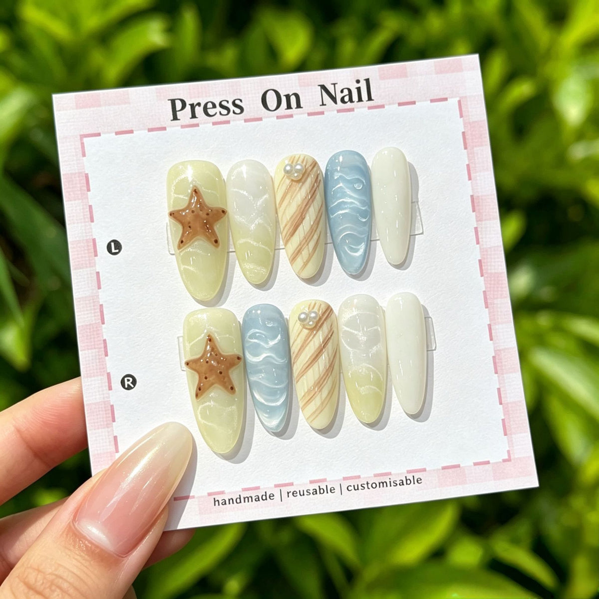 Künstlerisches Press-On Nägel Set mit tropischen und floralen Akzenten