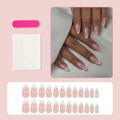 Kunstfingernägel Set mit elegantem French-Tip Design und glamourösen Details Brehn