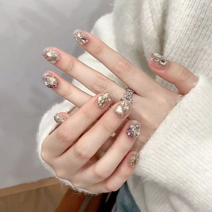 Glamouröses 3D-Nagelkunst Press-On Set Brehn