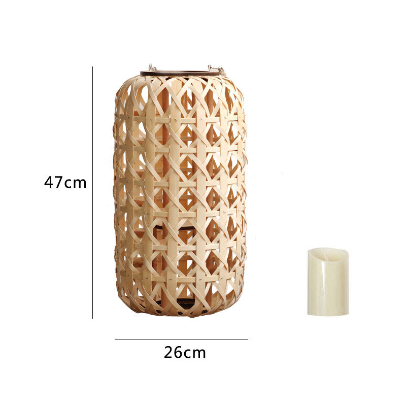 Elegante Laterne aus handgewebtem Naturmaterial Brehn